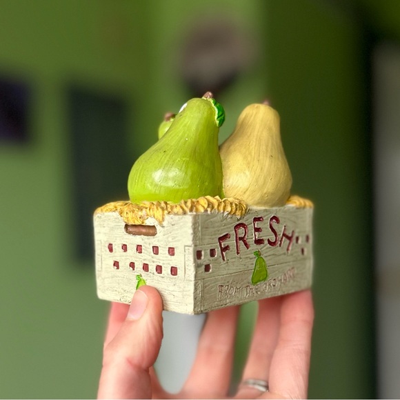 VTG Wooden Cased Farmhouse Pears Cottagecore Mini Accent Tiered Tray Farm Decor - Picture 2 of 10